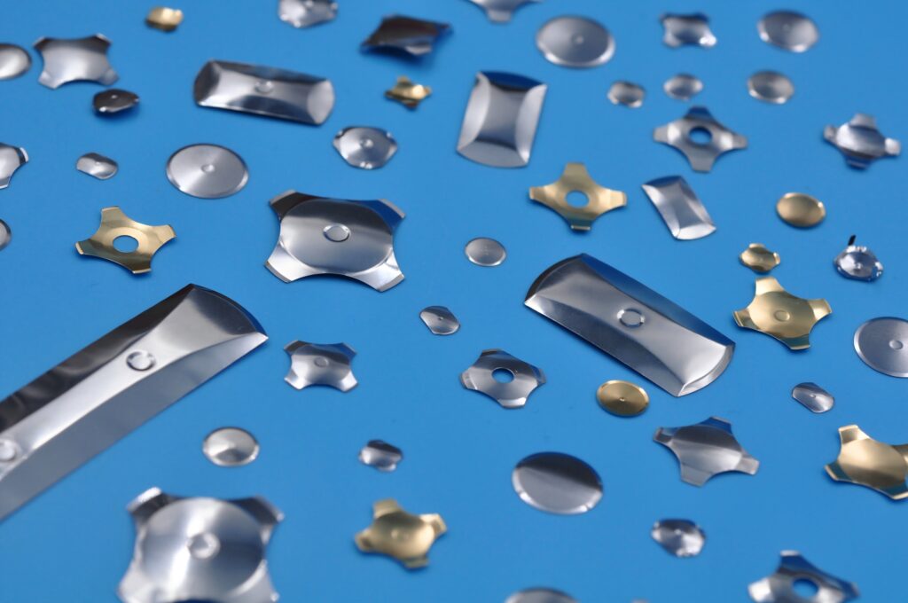 What are 3D laser cutting domes?
