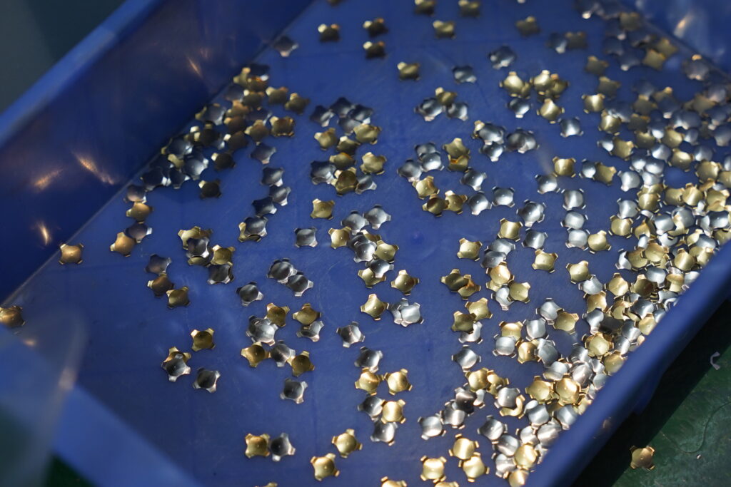 Metal Dome Manufacturers in the Czech Republic, Tape & Reel Metal Dome Czech