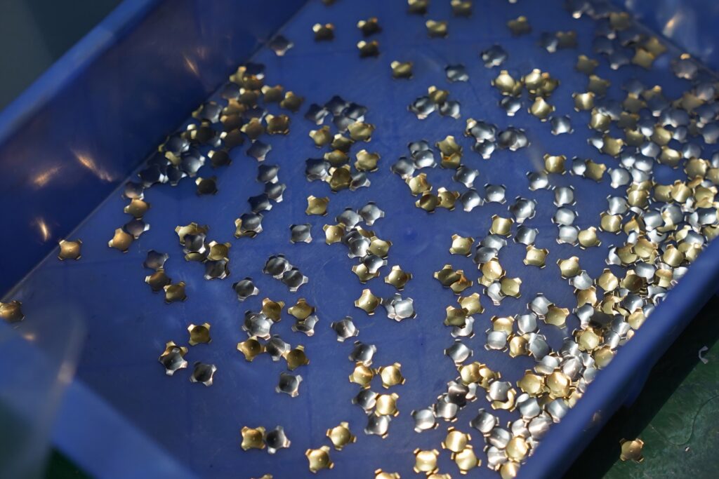 Metal Dome Manufacturer Middle East, Custom Metal Dome Array